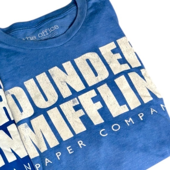 V🌺DUNDER MIFFLIN LOT/BUNDLE (2)The Office -DunderMifflin Inc Paper Co.TeeShirts - Picture 8 of 9